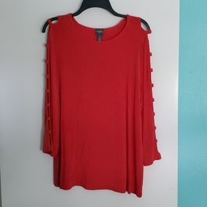 Chicos traveler top-open sleeves